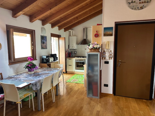 Media numero 3 di Baldasseria - Bicamere locato, con posto auto