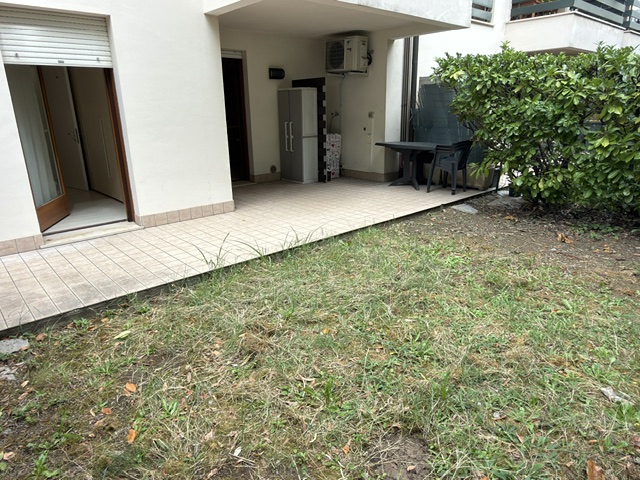 Media numero 5 di Centro Studi - Miniappartamento con giardino e garage