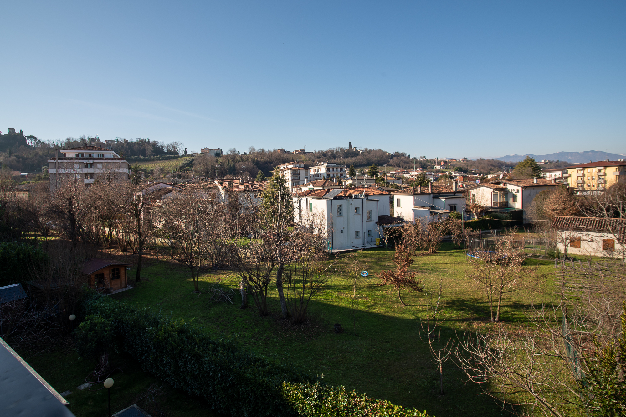 Media numero 3 di Conegliano - Tricamere,  ultimo piano con terrazza di 46 mq.