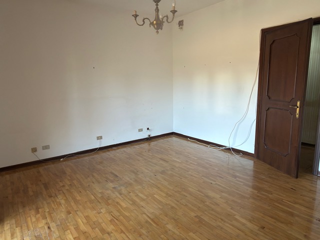 Media numero 15 di Via Basiliano - Villa indipendente su piano unico