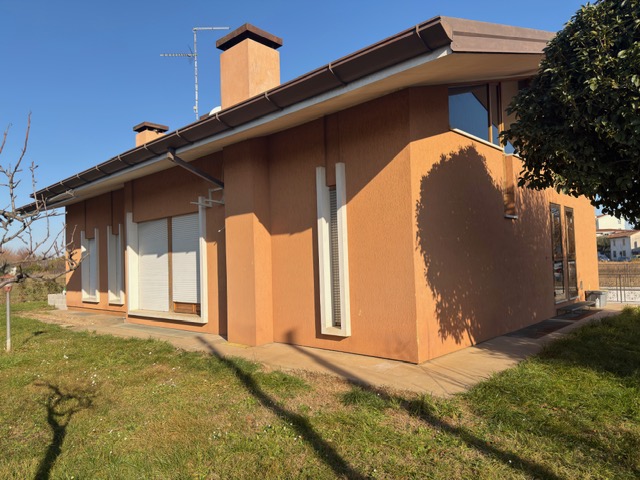 Media numero 4 di Via Basiliano - Villa indipendente su piano unico