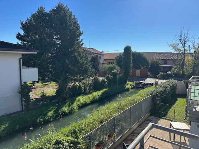 Media numero 9 di Interni via Pozzuolo - Tricamere ultimo piano