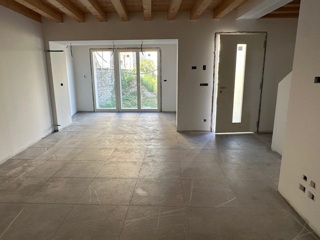 Media numero 9 di Casa in linea in Vendita a Udine