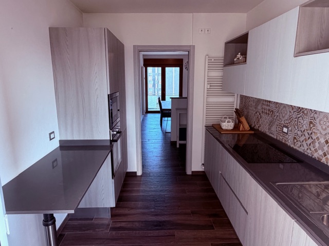 Media numero 6 di Zona Ospedale - Bicamere più studio ristrutturato