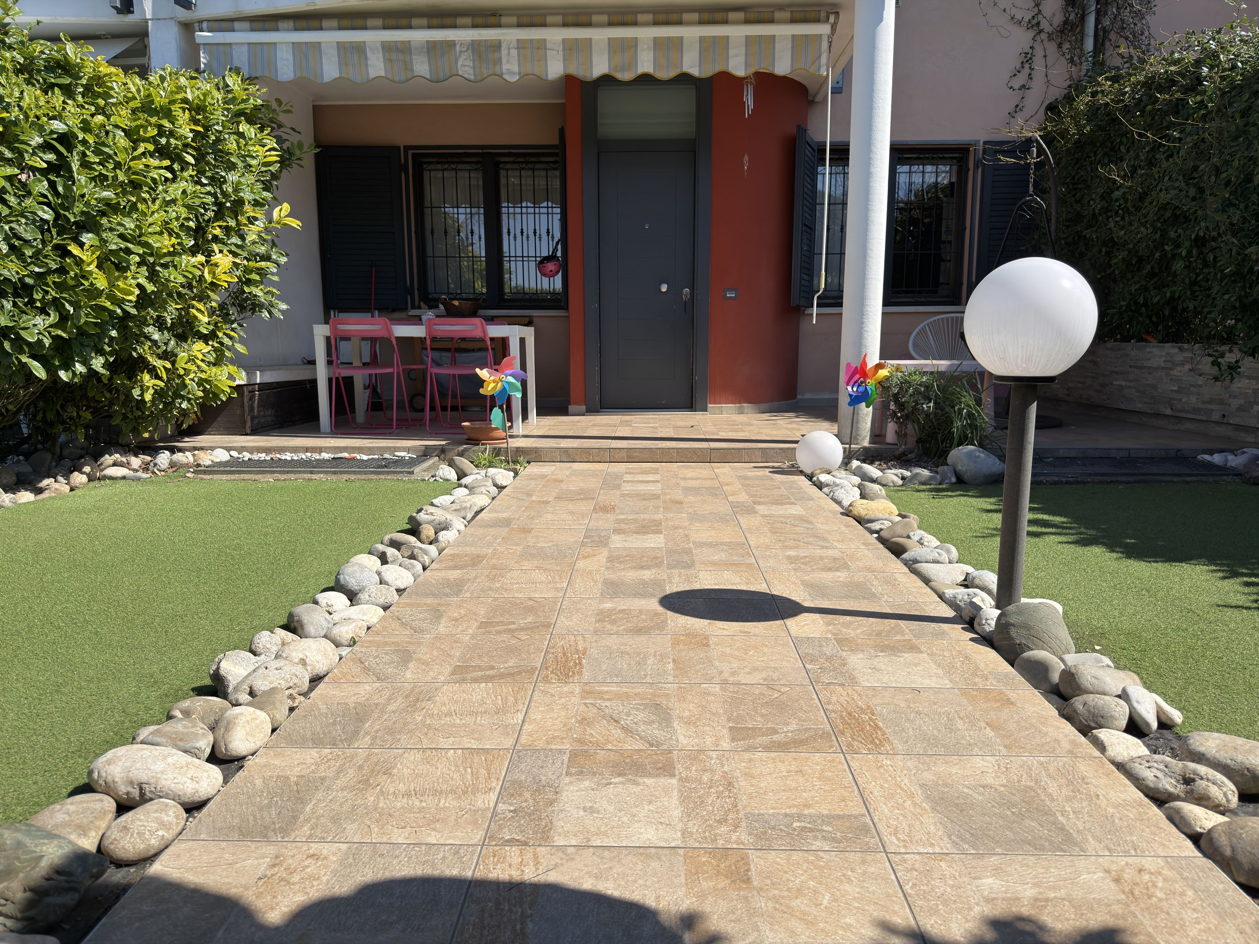 Immagine di Villa Primavera - Bicamere con doppio garage