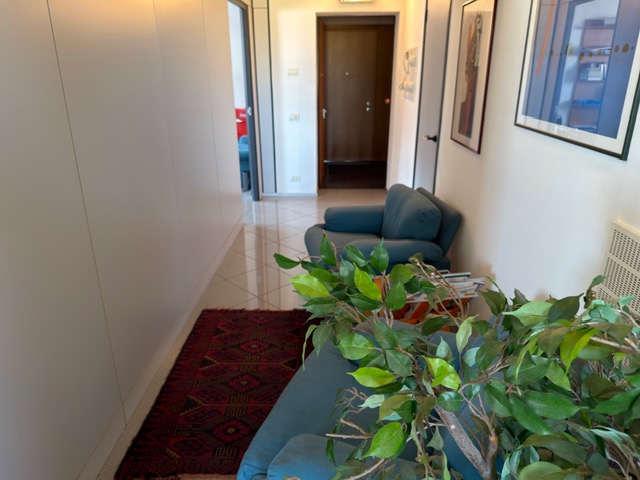 Media numero 9 di Udine nord - Ufficio