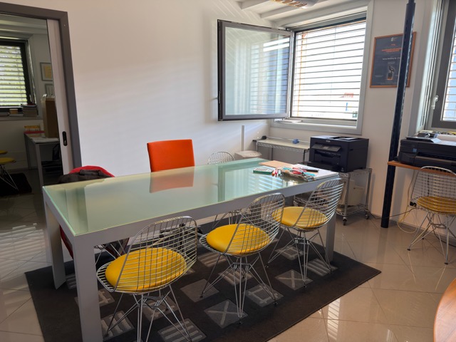 Media numero 4 di Udine nord - Ufficio